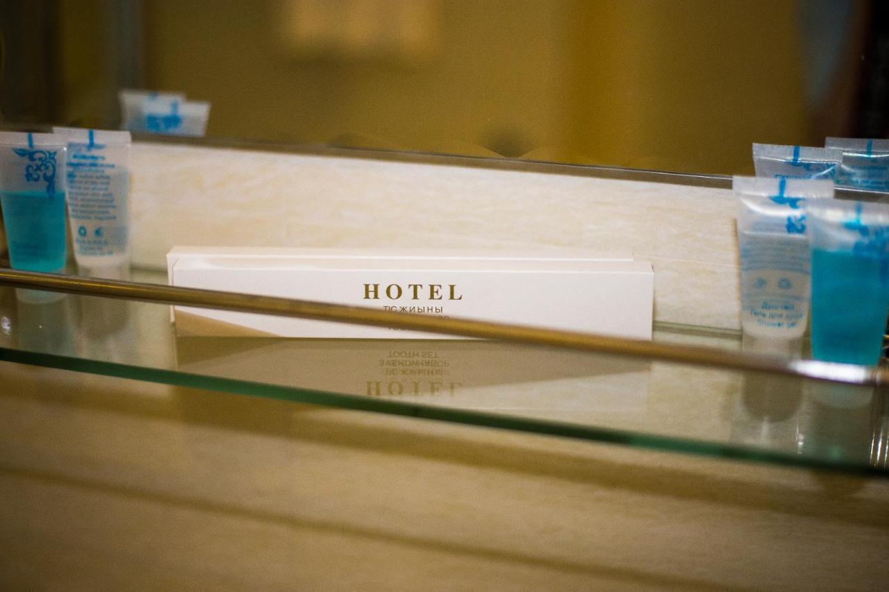 Golden Palace Hotel Almaty Bagian luar foto