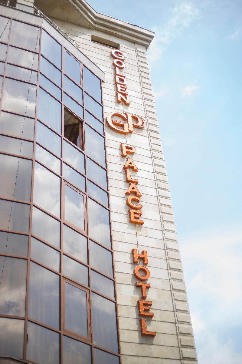Golden Palace Hotel Almaty Bagian luar foto